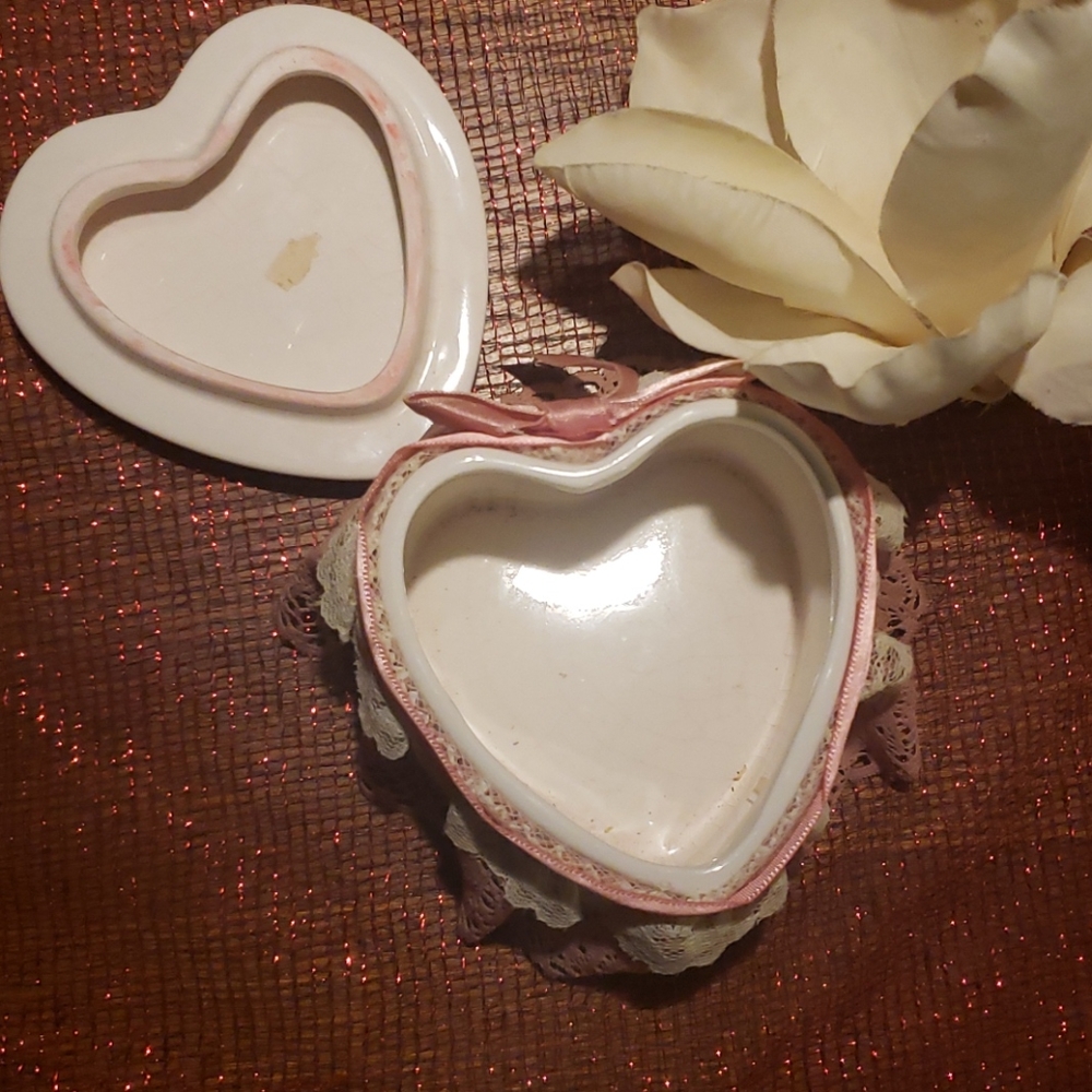 Jewelry Box - Picture 2 of 4